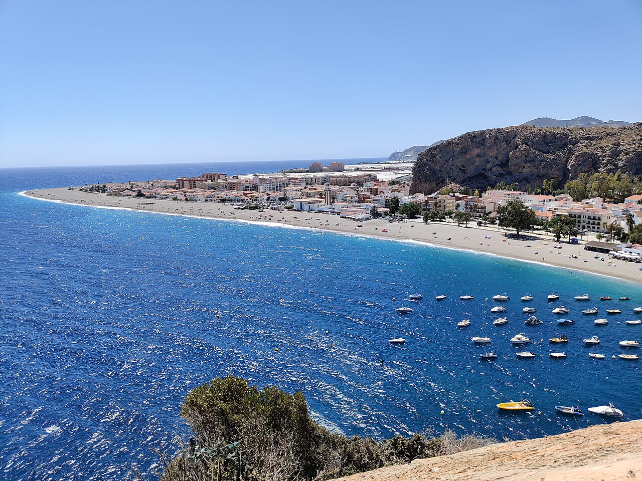 Calahonda: The Village with the Clearest Waters on the Tropical Coast